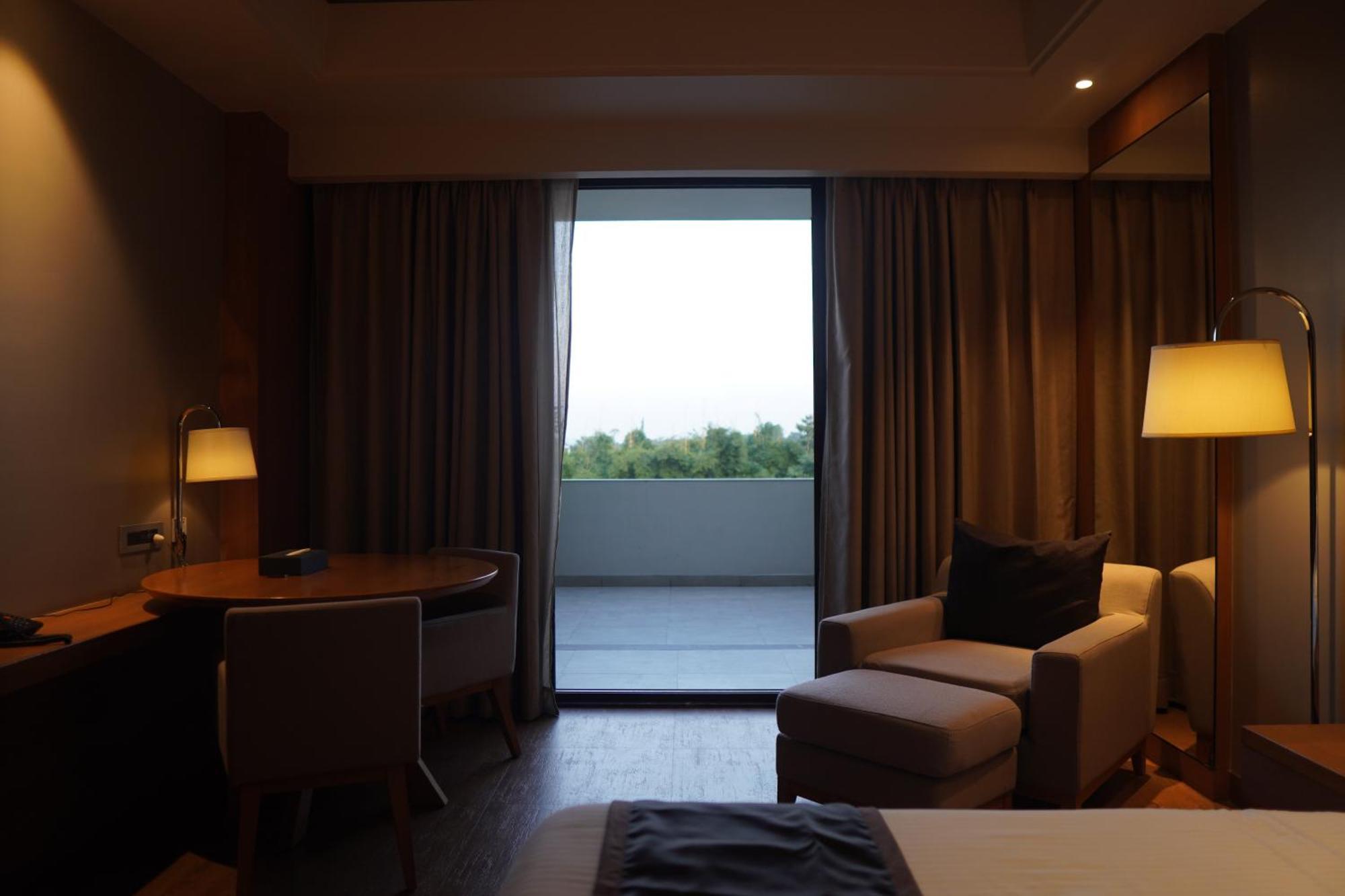 Hotel Kiranshree Grand Guwahati Zewnętrze zdjęcie