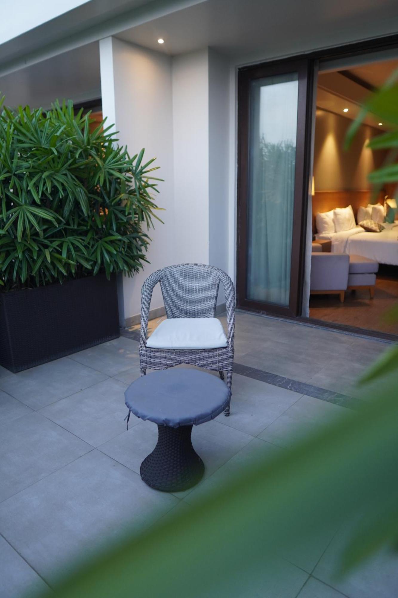 Hotel Kiranshree Grand Guwahati Zewnętrze zdjęcie