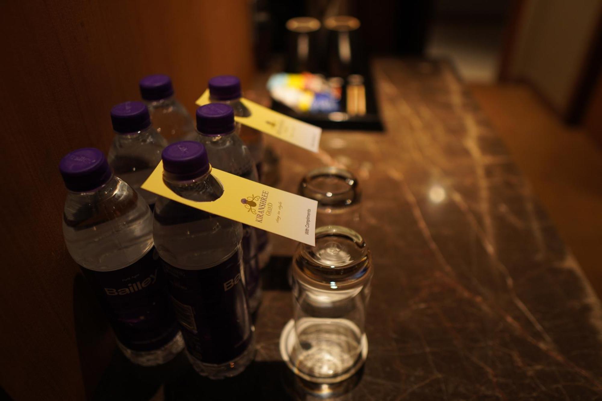 Hotel Kiranshree Grand Guwahati Zewnętrze zdjęcie