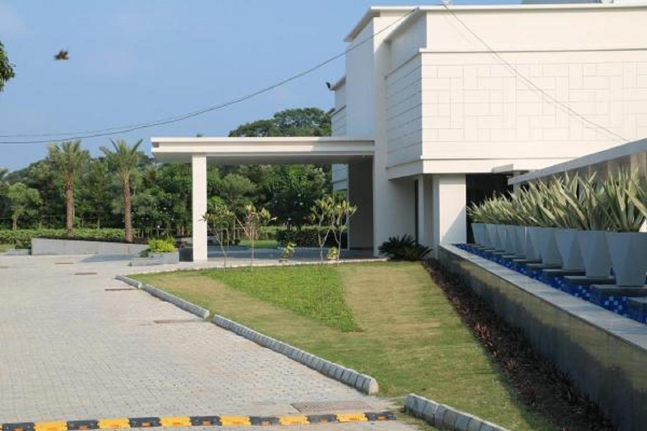 Hotel Kiranshree Grand Guwahati Zewnętrze zdjęcie