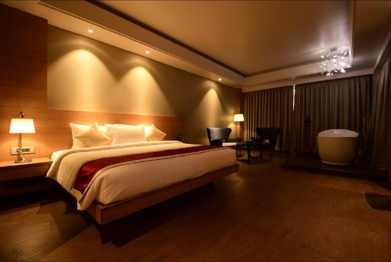 Hotel Kiranshree Grand Guwahati Zewnętrze zdjęcie