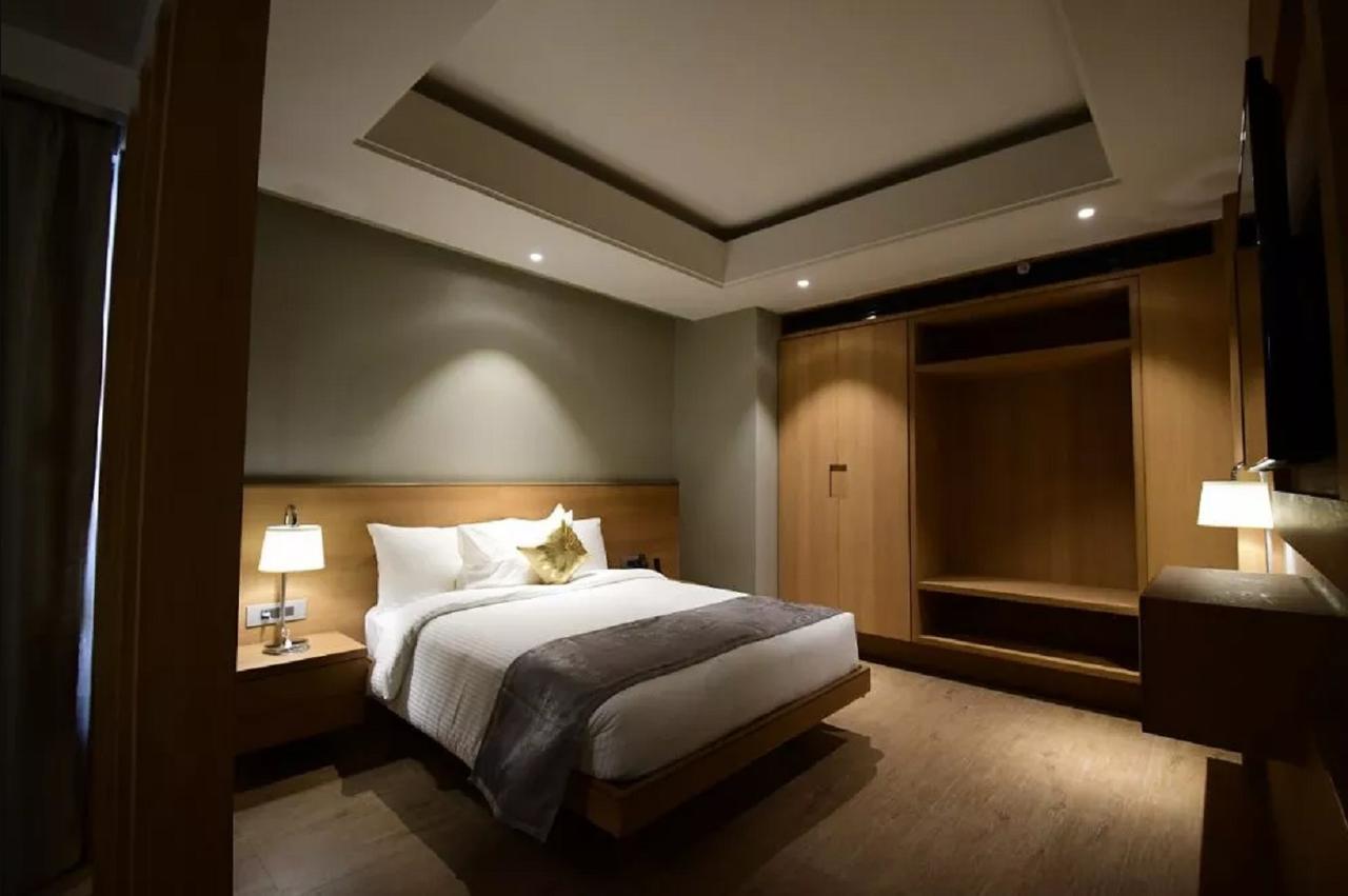 Hotel Kiranshree Grand Guwahati Zewnętrze zdjęcie
